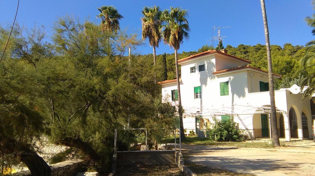 Resort Village T.N. Milna ヴィス エクステリア 写真